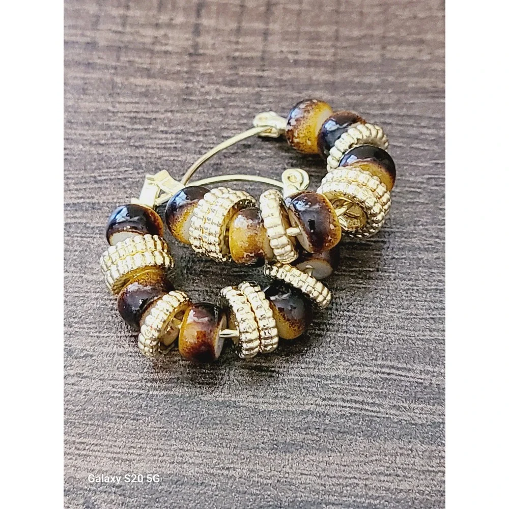 Gold Tone‎ Beaded Hoop Earrings Brown Amber Earth Tone Latch Back 1 Inch